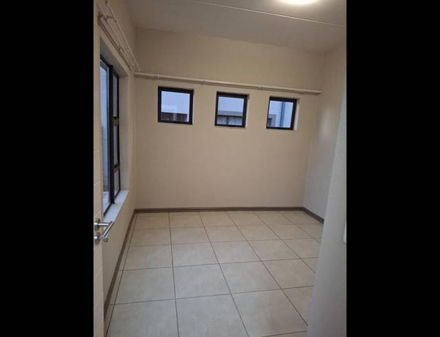 2 BEDROOM PROPERTY TO RENT IN VICTORY PARK